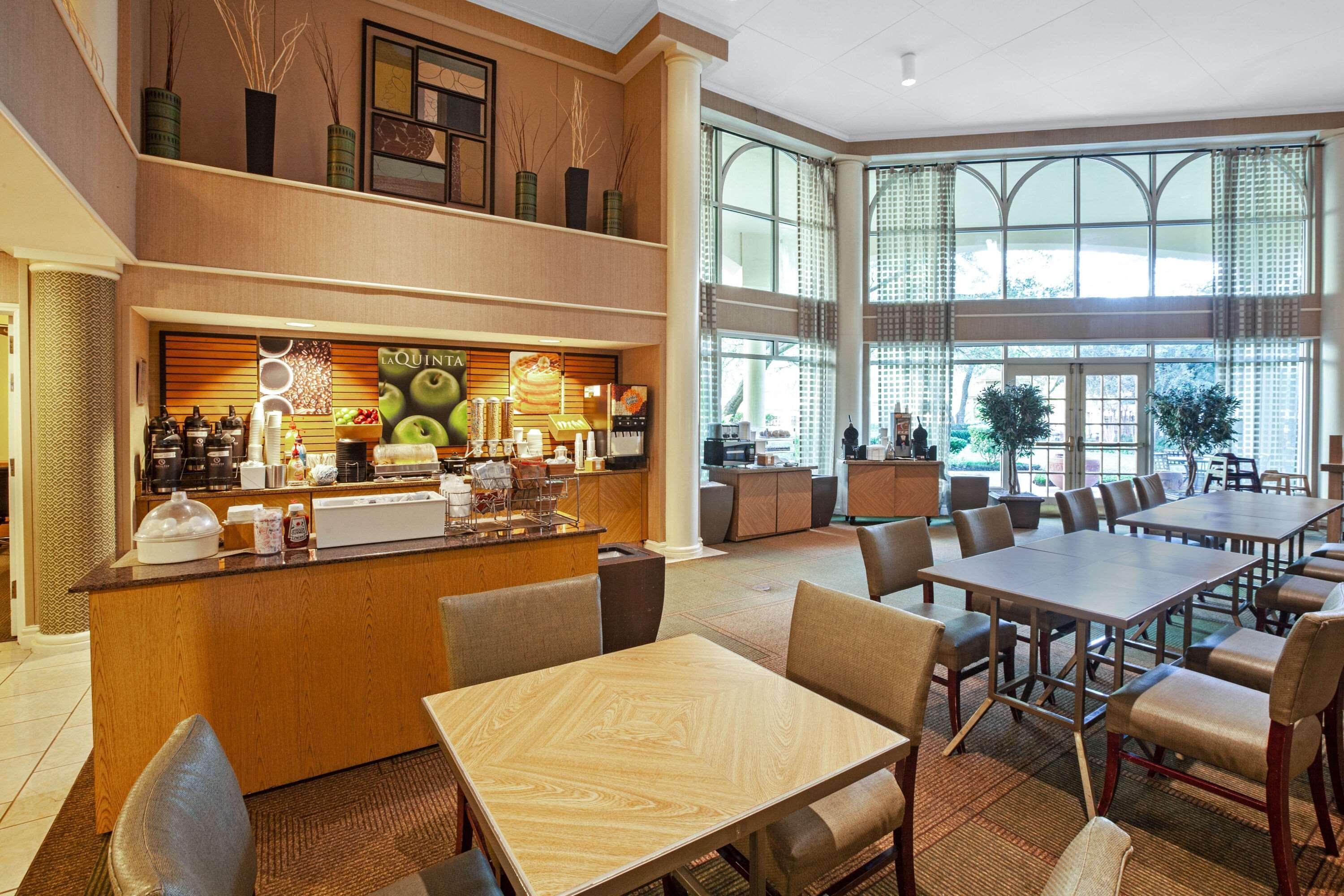 Hotel La Quinta By Wyndham Galleria Area