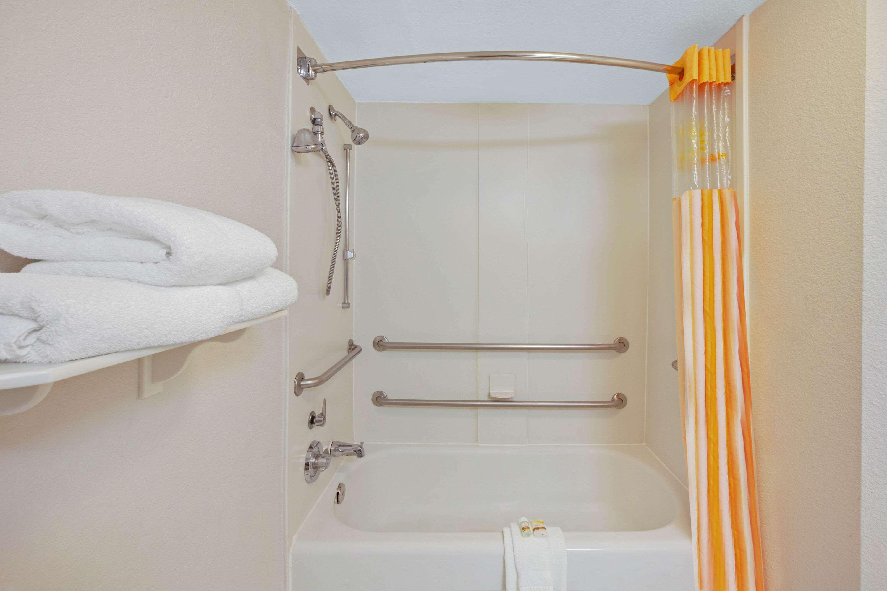 Hotel La Quinta By Wyndham Galleria Area