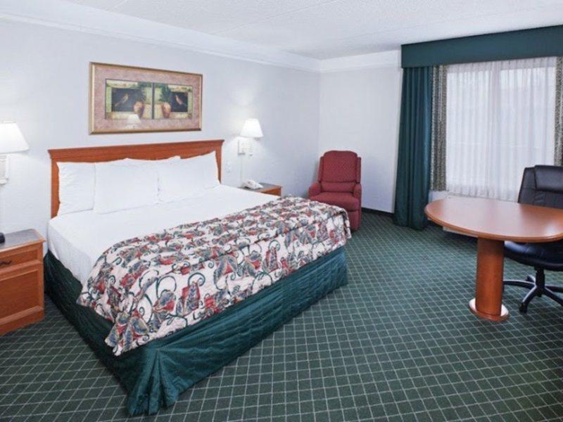 Hotel La Quinta By Wyndham Galleria Area 3*