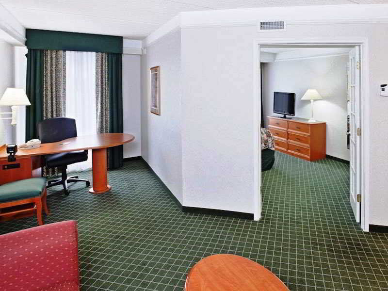 La Quinta By Wyndham Galleria Area Hotel 3*
