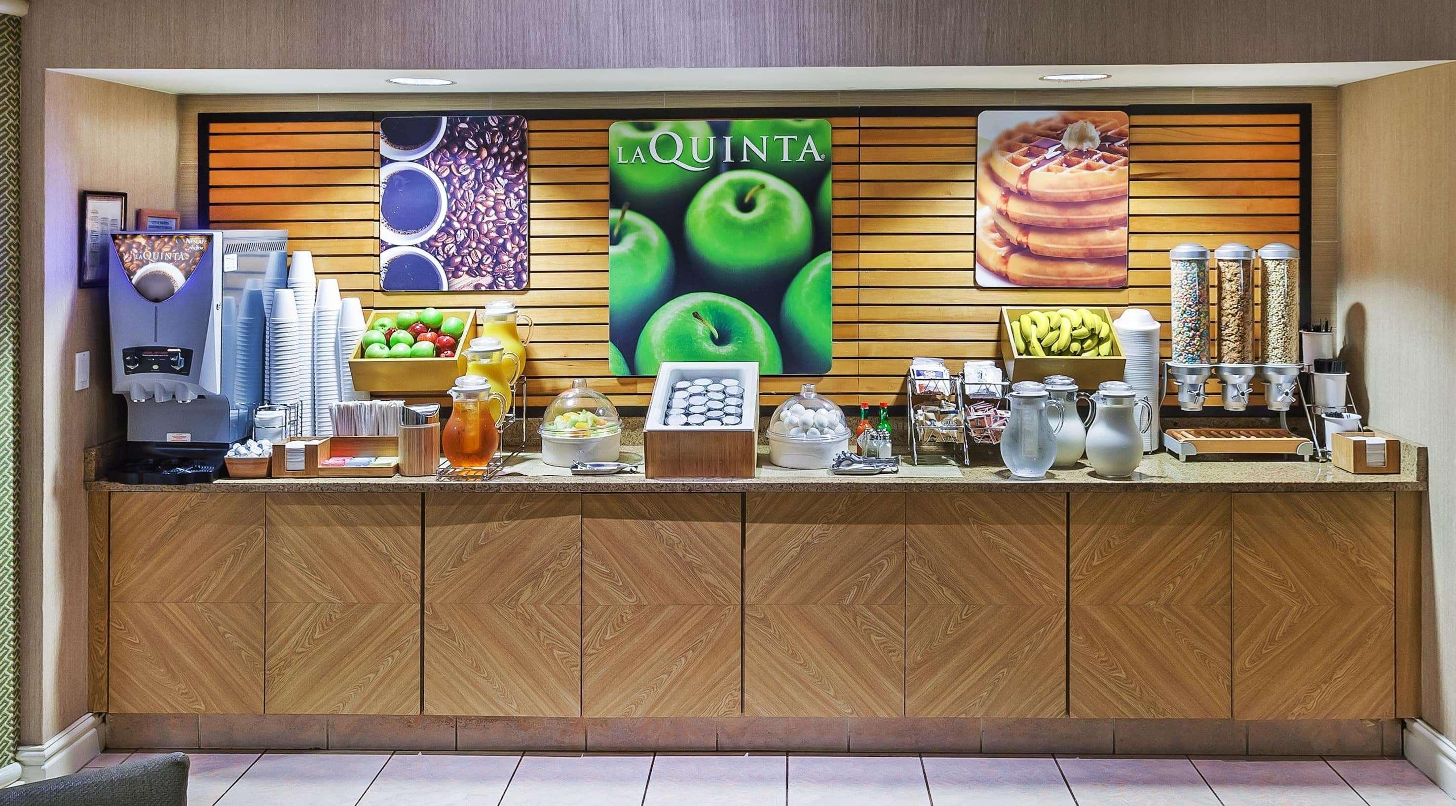 La Quinta By Wyndham Galleria Area